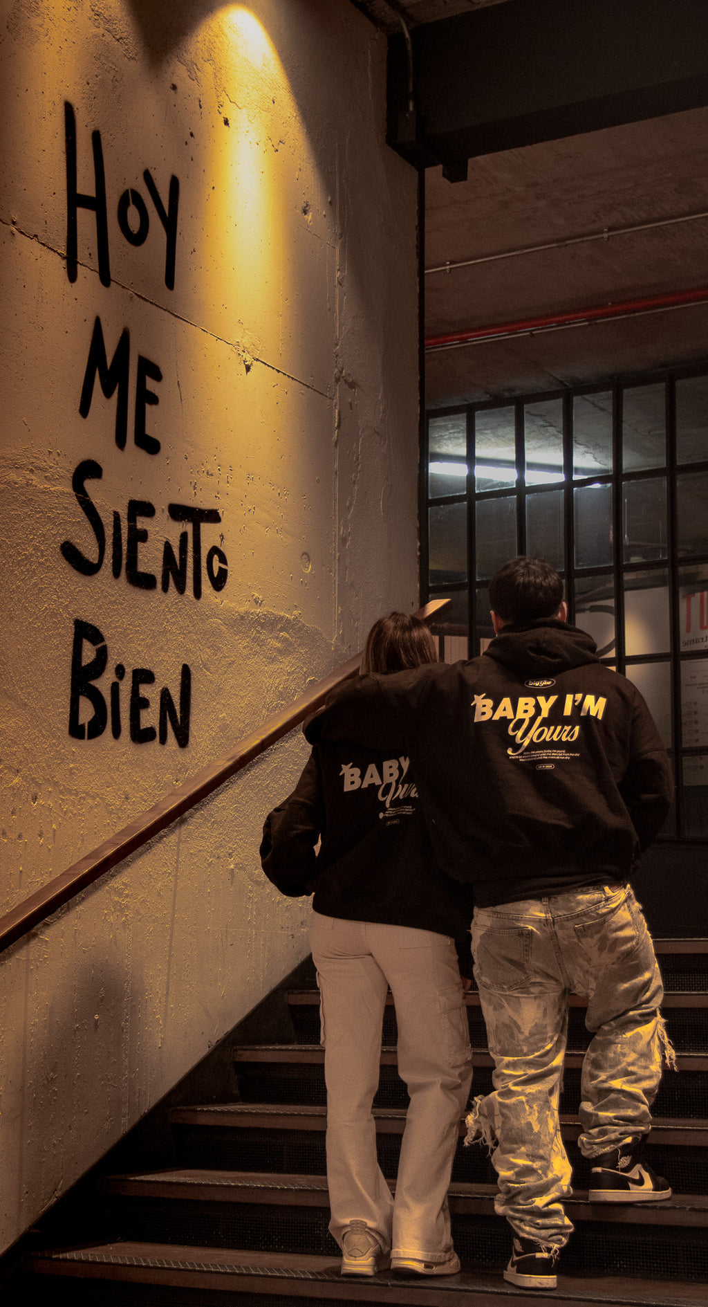 BABY I´M YOURS- HOODIE NEGRO